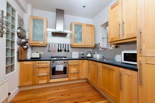 Gorgeous Home In Vibrant Leith - Sleeps 6