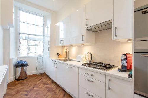 Apartamento Altido Spacious Castle Terrace 3 Bedroom Apt (Sleeps 8)