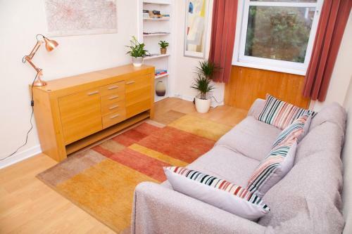 Apartamento Bright & Quiet Edinburgh Home Free Parking