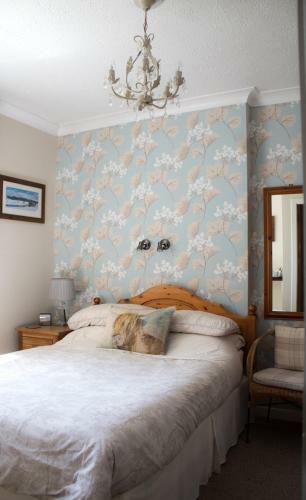 Hostal Whitecroft B&B