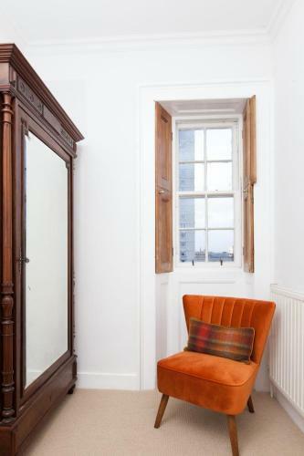 Traditional Luxury Apartment Sleeps 10
