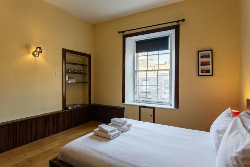 Incredibly Central 2 Bed Apartment