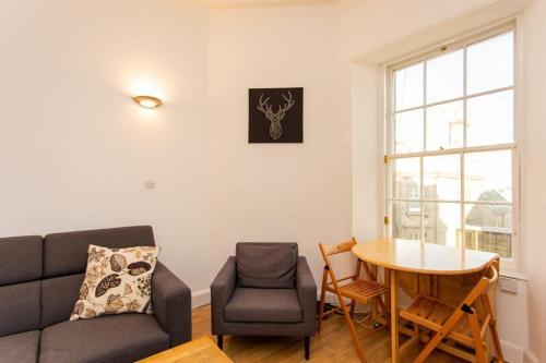 Incredibly Central 2 Bed Apartment