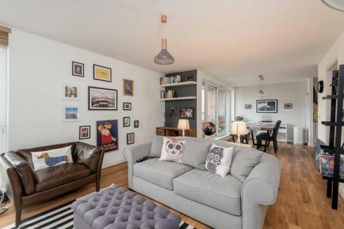 Apartamento Altido Ultra Stylish 2 Bed/2 Bath With Balcony & Parking