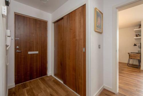 Apartamento Altido Ultra Stylish 2 Bed/2 Bath With Balcony & Parking