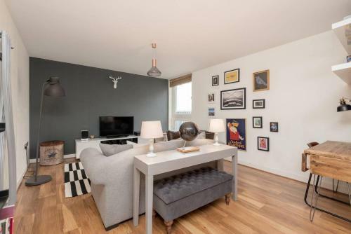 Apartamento Altido Ultra Stylish 2 Bed/2 Bath With Balcony & Parking