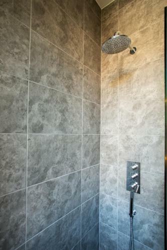 Holyrood Park City Centre Apartment