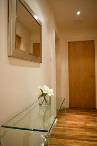 Bright Apartment On The Grassmarket Sleeps 2