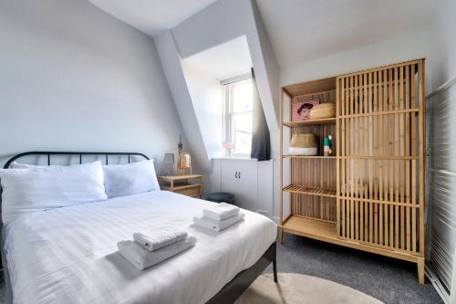 Guestready - Cosy Top-floor Apartment In Newington