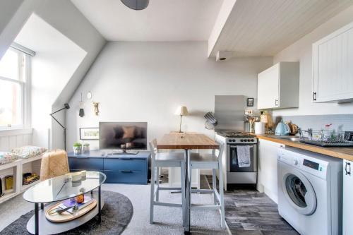 Guestready - Cosy Top-floor Apartment In Newington