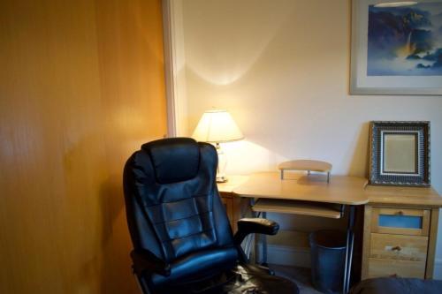 Bright Apartment Close To City Centre!