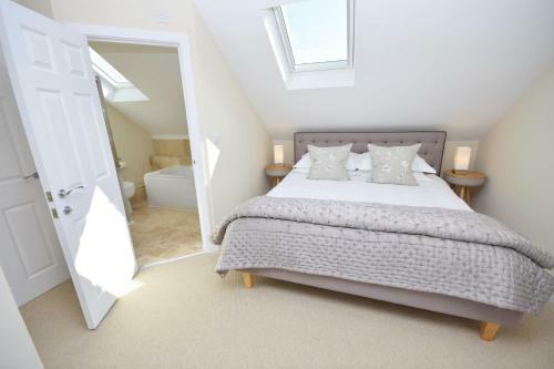 The Parlour , Emsworth