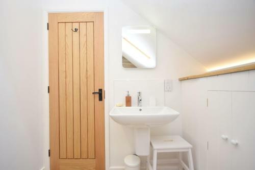Hearnesbrook Barn , Emsworth