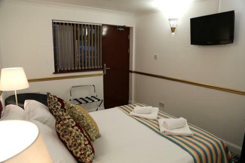 Hotel Atz&h Inn
