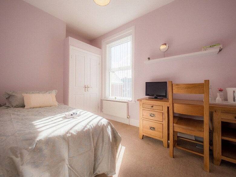 Tlc Exmouth Bed And Breakfast
