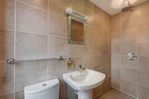 Heron Lodge, South View Lodges