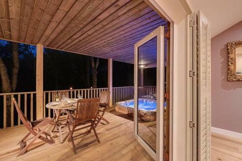 Willow Lodge, South View Lodges, Exeter