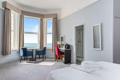 Exmouth Beach Hotel