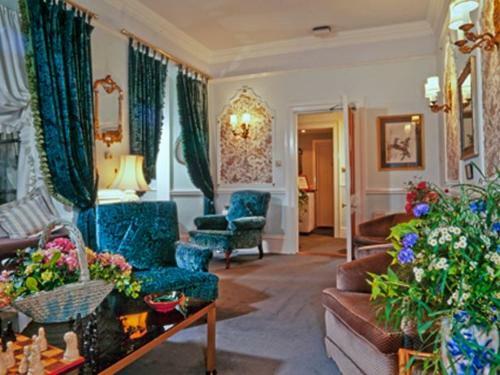 Hostal Rosemullion Hotel