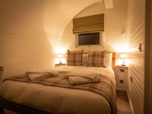 Weedingshall Lodges