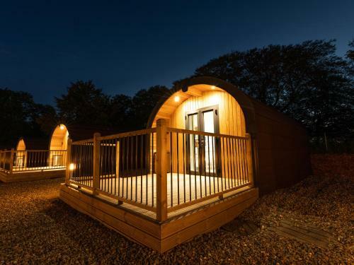 Weedingshall Lodges