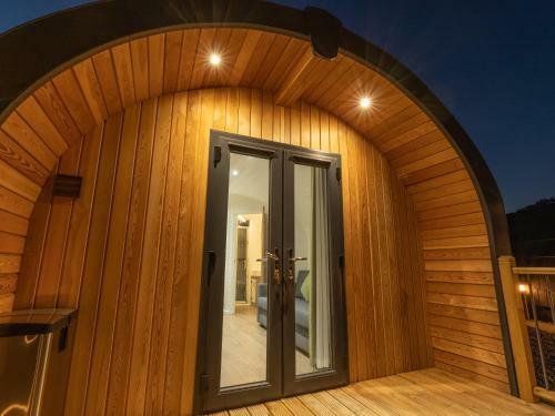 Weedingshall Lodges