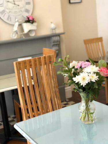 Hostal Abbots Leigh