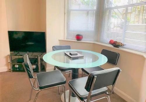 Apartment Quill - Moments From Filey Centre - Cosy Apartment