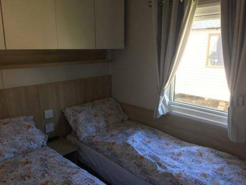 Beautiful 3-bed Caravan In Cala Gran