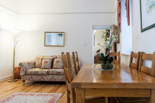 Major's Apartment