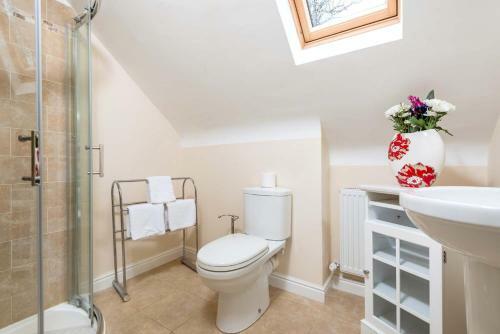 Mews Hill, 5 Bedroom New Forest Holiday Cottage