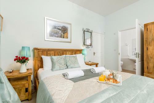 Mews Hill, 5 Bedroom New Forest Holiday Cottage