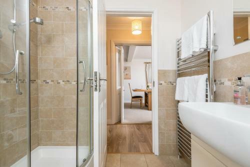 Mews Hill, 5 Bedroom New Forest Holiday Cottage