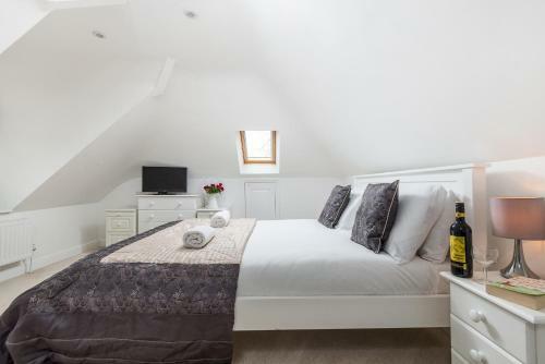 Mews Hill, 5 Bedroom New Forest Holiday Cottage