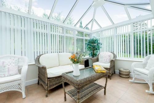 Mews Hill, 5 Bedroom New Forest Holiday Cottage