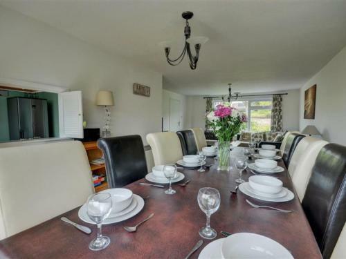 Holiday Home Rosemary House 6-2