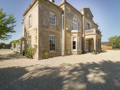 Milton Manor