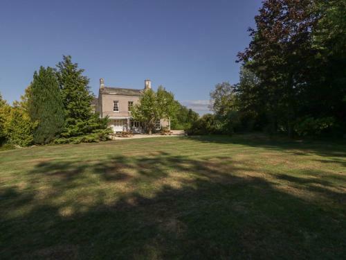 Milton Manor