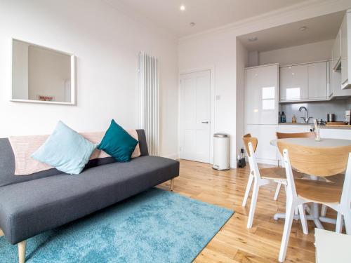Modern 1br Apartment In Heart Of West End