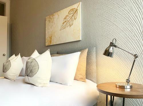Queen Elizabeth Upper Apartment