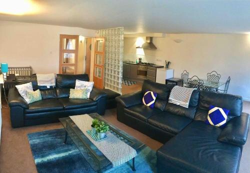 Apartamento X Large Flat 2 Bthrm Bus/train Link Free Parking