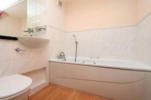 Apartamento X Large Flat 2 Bthrm Bus/train Link Free Parking