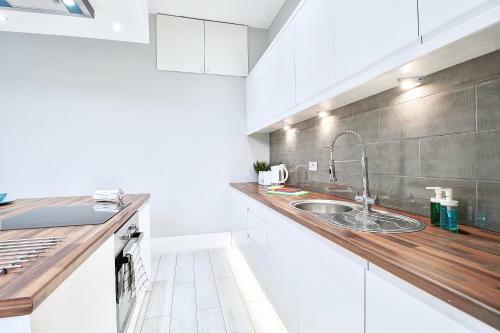 Luxurious Cessnock Service Apartment Nr Subway