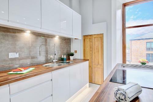 Luxurious Cessnock Service Apartment Nr Subway