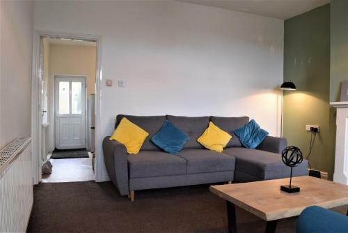 * Glossop Retreat * 3 Dbl Bed House*