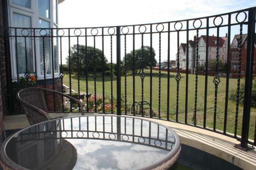 Hostal Barons Court