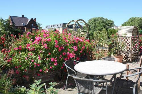 Hostal Barons Court