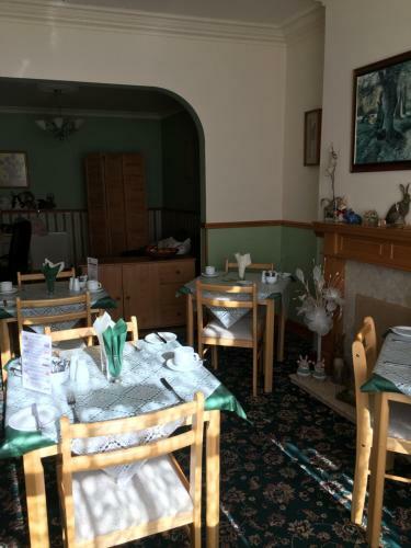 Hostal The Warren Guesthouse