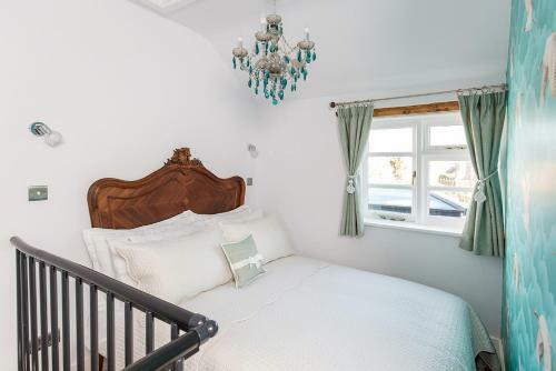 The Cottage And The Nook