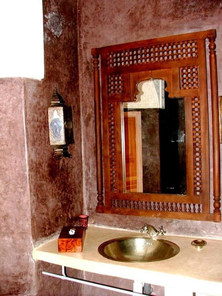 Riad Hadika Maria